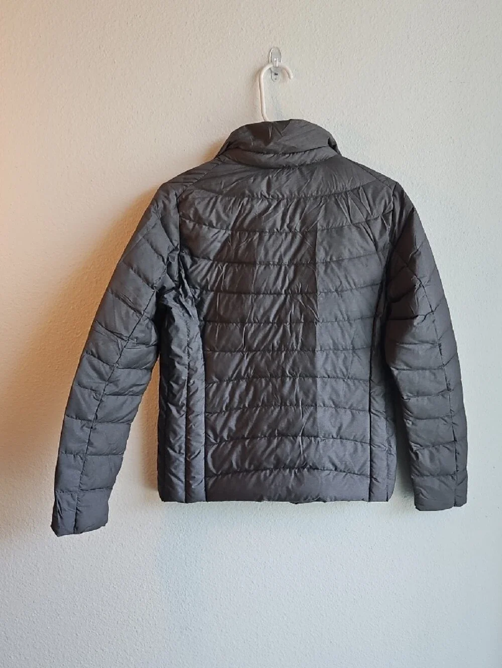 Uniqlo Ultra Light Down Gray Quilted Jacket — Heather Charcoal Large Men Women - Picture 4 of 5